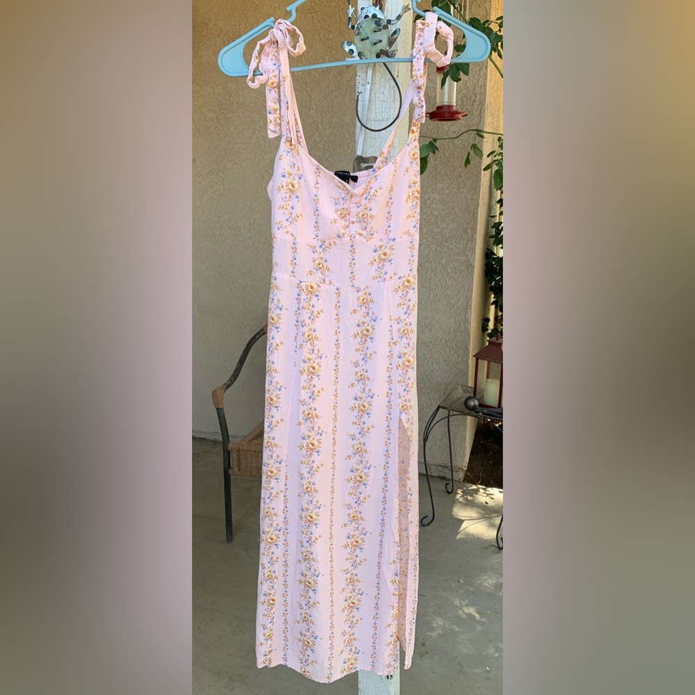 Forever 21 Light Pink Floral Dress